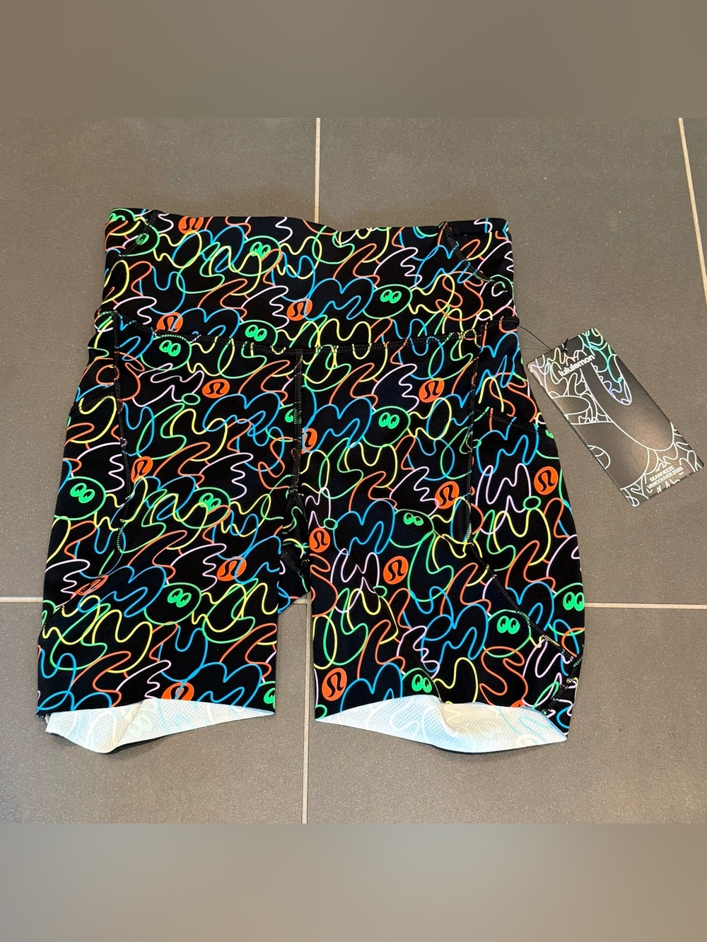 BNWT Lululemon Seawheeze 2026 Running Shorts